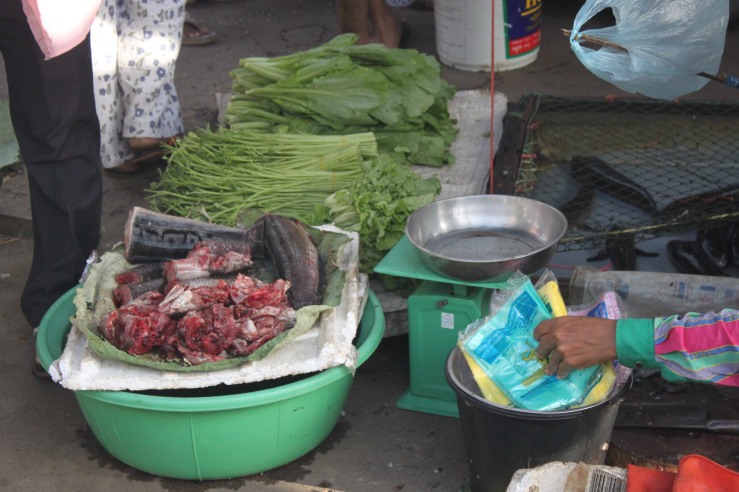 battambang_market_food